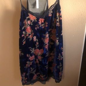 Floral tank